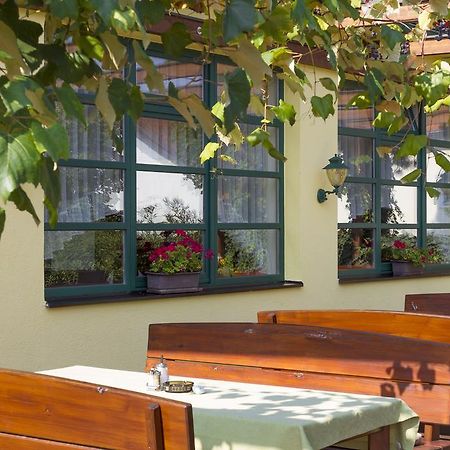 Burgenlaenderhof Hotel Garni Mörbisch am See Buitenkant foto
